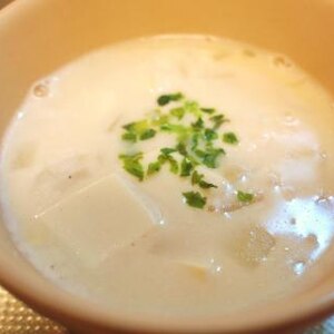 お豆腐入りのコーンクリームスープ